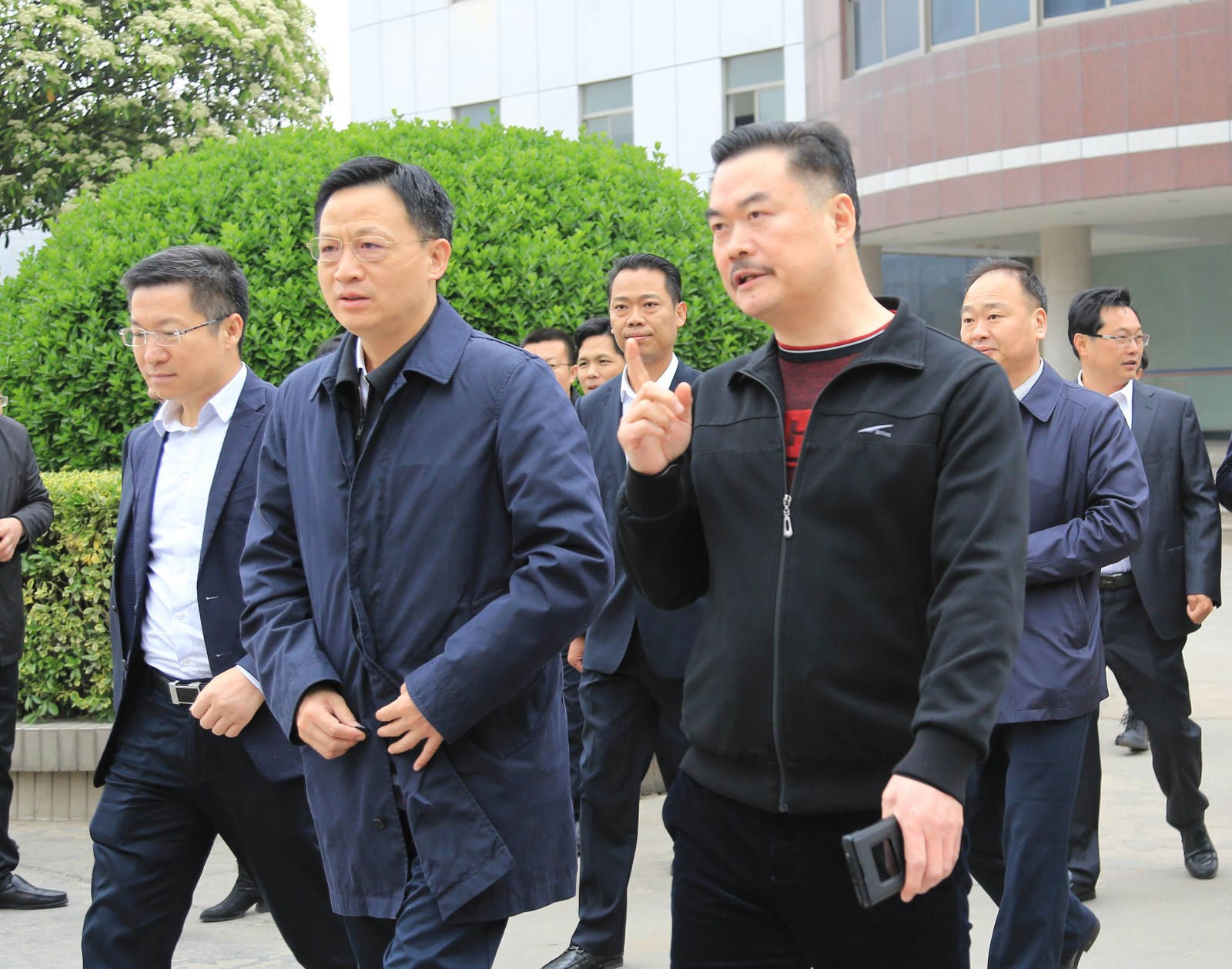 王祺扬（前排中）、刘振军（前排左）、杨才学（前排右）.JPG