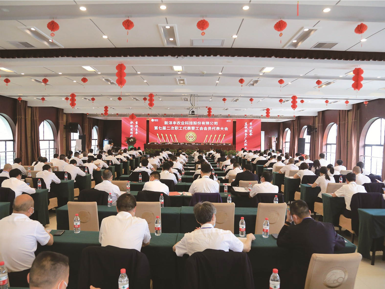 会场全景_副本.jpg